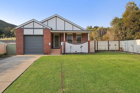 Abbey Rose - Bright, VIC - Inverell Accommodation 2