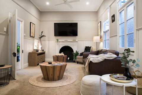 Albert Cottage - Inverell Accommodation 2