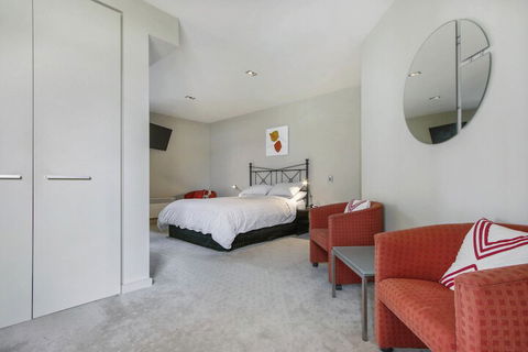 A Window On The Bay - Inverell Accommodation 3