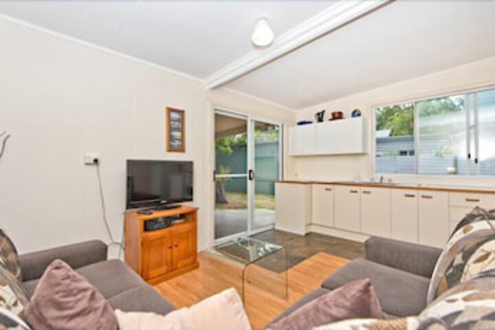 Cape Moreton QLD Inverell Accommodation