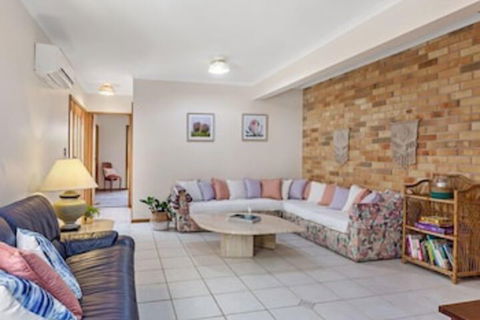 Life's A Beach At Shoal Bay - Inverell Accommodation 6
