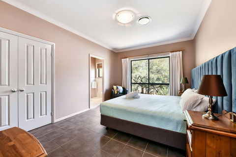 Ironstone Estate - Inverell Accommodation 5