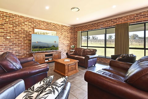 Ironstone Estate - Inverell Accommodation 6