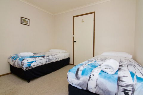 Alrima Lodge Bright - Inverell Accommodation 2