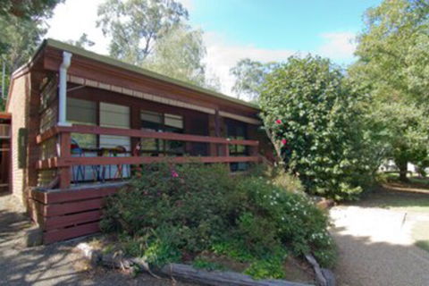 Alrima Lodge Bright - Inverell Accommodation 0