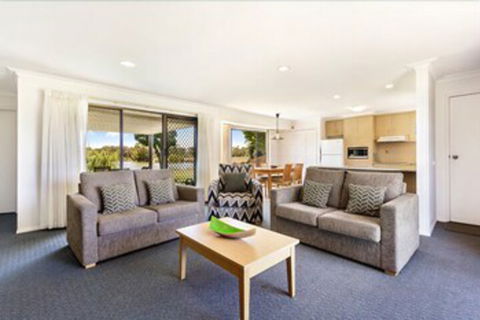 Lakeside Country Club - Numurkah - Inverell Accommodation 2