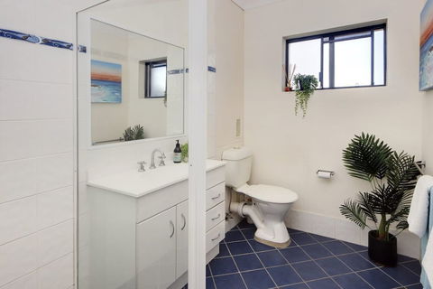 Anchored At South West Rocks - Inverell Accommodation 0