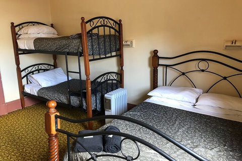 Royal Hotel - Inverell Accommodation 1