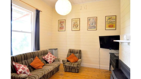 MY Fair Lady External Bathroom PET Friendly - Inverell Accommodation 5