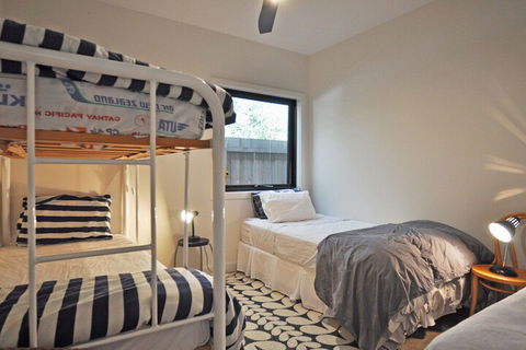 Armstrongs Close TO Beach - Inverell Accommodation 5