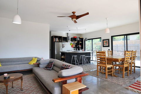Armstrongs Close TO Beach - Inverell Accommodation 3