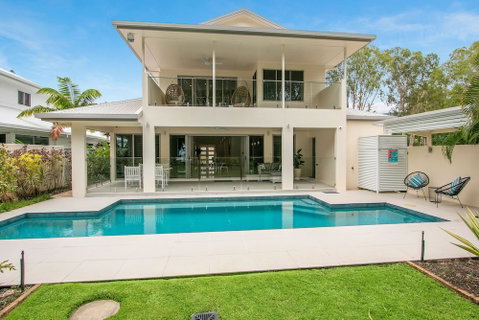 Luxury Living On The Beachfront - Inverell Accommodation 2