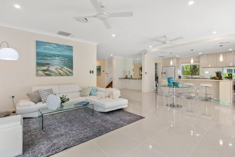 Luxury Living On The Beachfront - Inverell Accommodation 3
