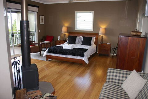 At Sunrise Cottages - Inverell Accommodation 6