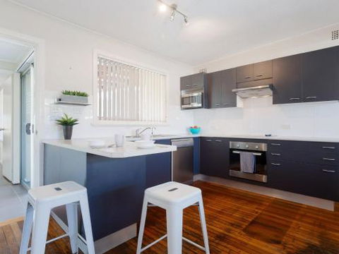 Shoalz 28 Rigney Street Renovated Pet Friendly Cottage & Boat Parking - Inverell Accommodation 6