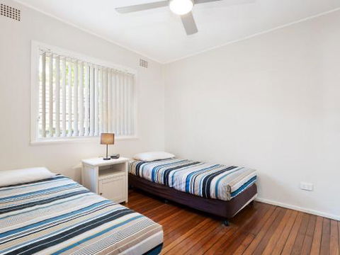 Shoalz 28 Rigney Street Renovated Pet Friendly Cottage & Boat Parking - Inverell Accommodation 1