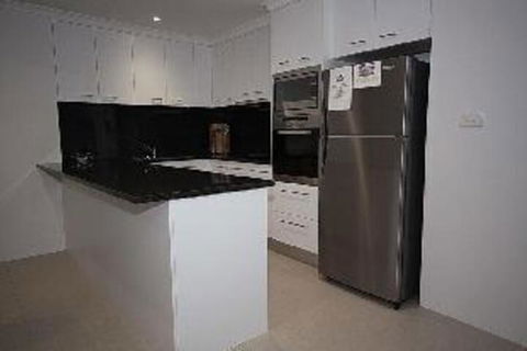 Skyline Unit 8 / 12 Thurlow Avenue - Inverell Accommodation 1