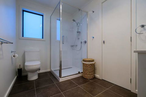 Arthouse Freycinet - Inverell Accommodation 7