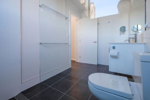 Arthouse Freycinet - Inverell Accommodation 4