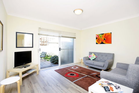 The Leafy Dragon - Inverell Accommodation 6