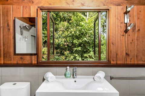 Daintree Holiday Homes La Vista - Inverell Accommodation 5