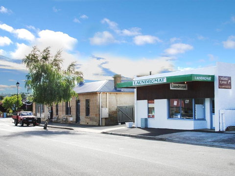 Oatlands Retreat - Inverell Accommodation 5