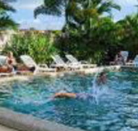 Cairns Beach House - Inverell Accommodation