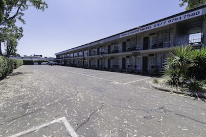 Doveton VIC Inverell Accommodation