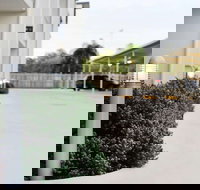 Oaks Middlemount Suites - Inverell Accommodation