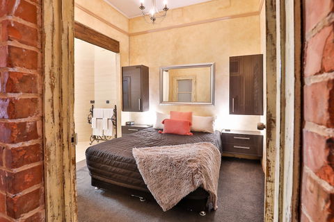Indulge Apartments - Eighth Street - Inverell Accommodation 2