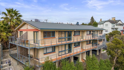 96 On Arthur Apartments - Inverell Accommodation 0