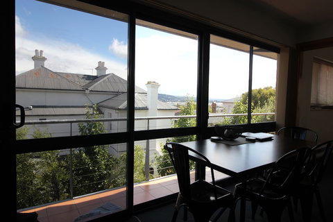 96 On Arthur Apartments - Inverell Accommodation 1