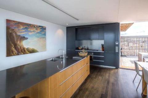 Avalon City Retreat - Inverell Accommodation 2