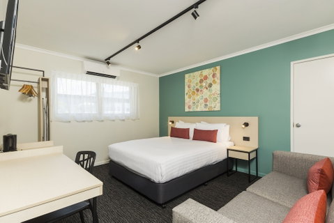 Nightcap At Balaclava Hotel - Inverell Accommodation 4