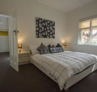 Cowan Street Bungalow - Inverell Accommodation