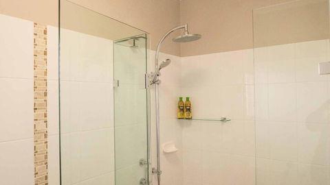 Rezare House Bed & Breakfast - Inverell Accommodation 2