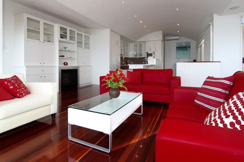 Aqua Luna - Inverell Accommodation 0