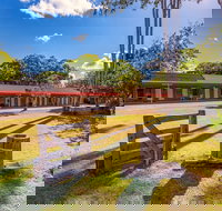 Esk Caravan Park  Motel - Inverell Accommodation