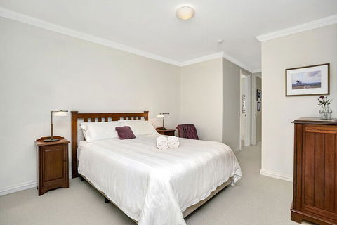 Sunny & Spacious Two Bdr Apt SPF13 - Inverell Accommodation 2