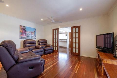 Home At Southside Central - Inverell Accommodation 3