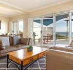 Mamorhomy beachfront spacious apartment - Inverell Accommodation