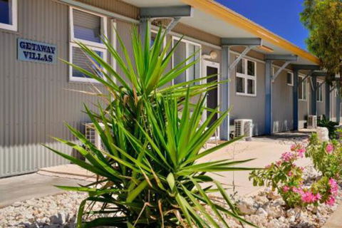 Getaway Villas Unit 38 6 1 Bedroom Self Contained Accommodation - Inverell Accommodation 0