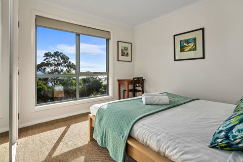 GRANITE BEACH HOUSE At Bay Of Fires - Inverell Accommodation 3