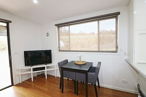 Toallo St - Inverell Accommodation 1