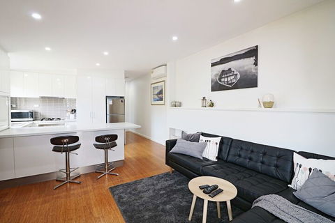 Toallo St - Inverell Accommodation 4
