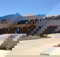 the Anchorage by the Lake - Inverell Accommodation