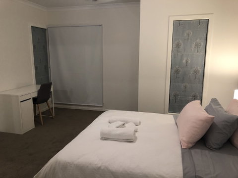 Apple House Tarneit North - Inverell Accommodation 4