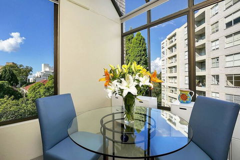 HAMP1 Bright Apartment In Cremorne - Inverell Accommodation 5