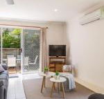Lovely Modern Villa Amidst Peaceful Surroundings - Inverell Accommodation