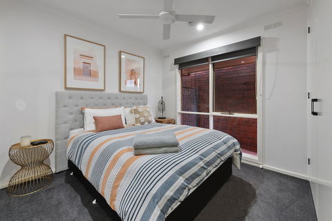 Lakeside Landing - Waterfront - Inverell Accommodation 1